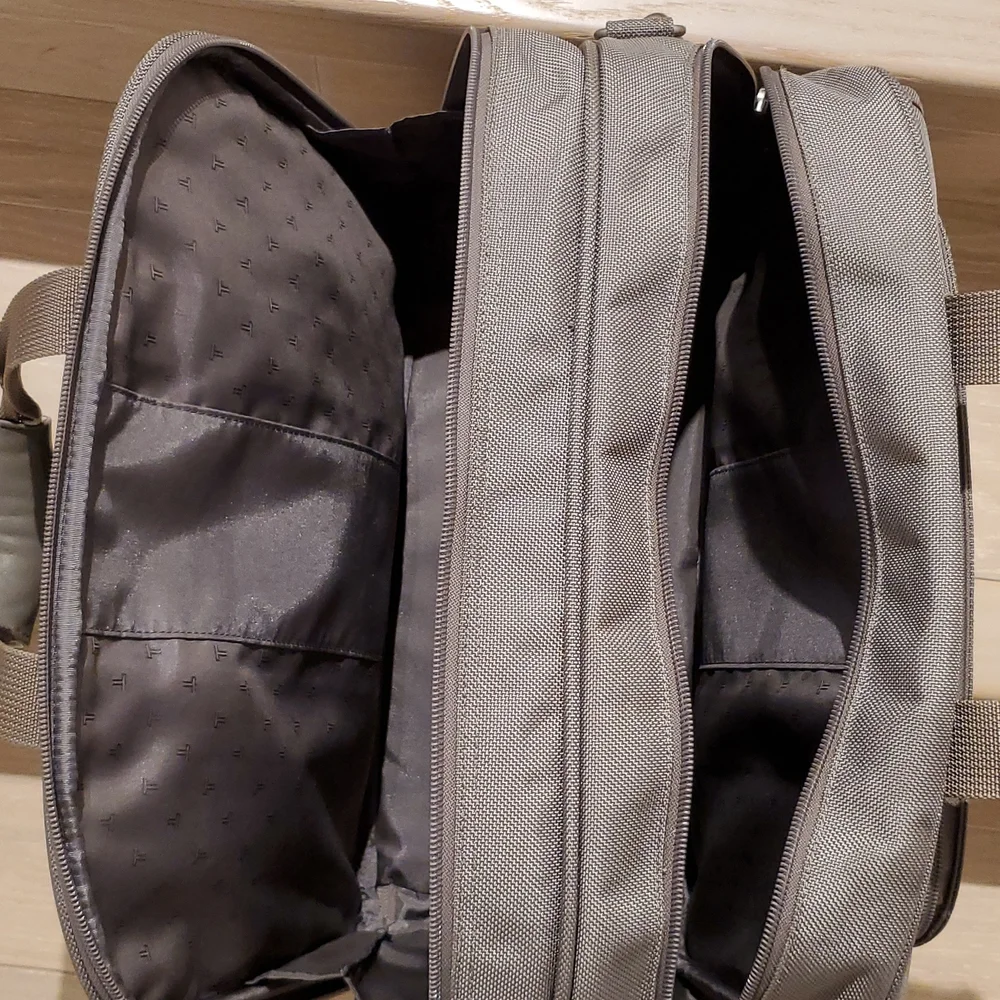 Tumi Alpha G4 Santa Monica Whitfield Helmet Bag Brief 